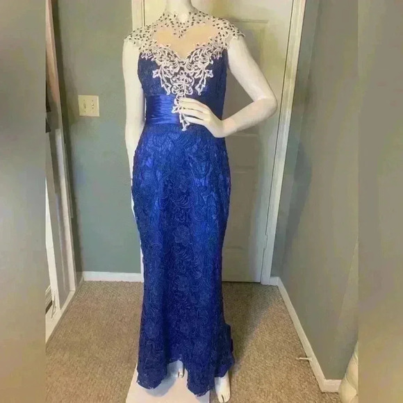 JJ’S House Blue And White Sequined formal Prom dress. - Picture 1 of 13